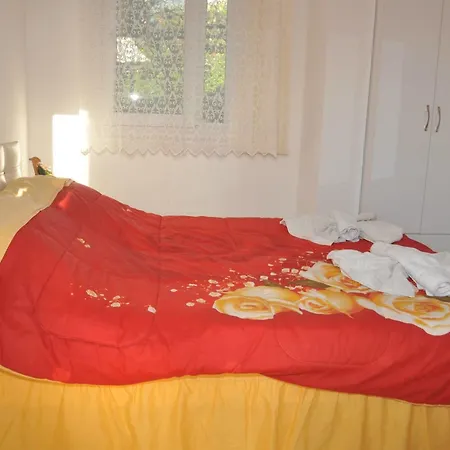 Happy Nur Hotel