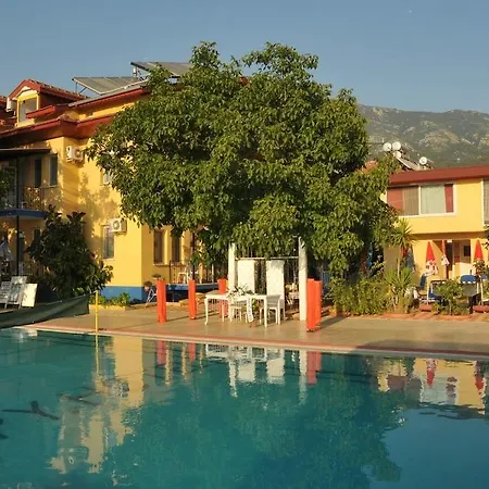 Ξενοδοχείο Happy Nur 3*