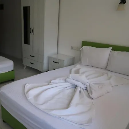 Happy Nur Otel 3*