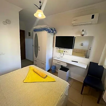 Happy Nur Hotel
