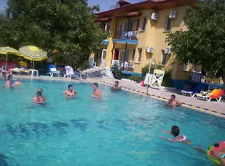 Happy Nur Otel 3*