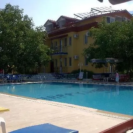 Happy Nur Ölüdeniz